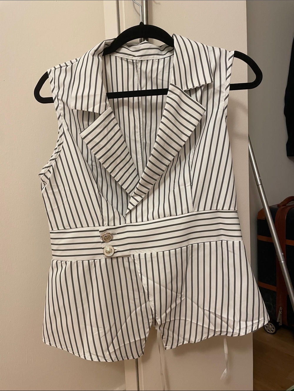 Sleeveless White and Black Striped Blouse with Notch Lapel